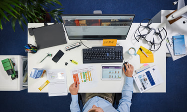 Stagiaire Supply Chain sur le lieu de travail Stagiaire Supply Chain sur le lieu de travail